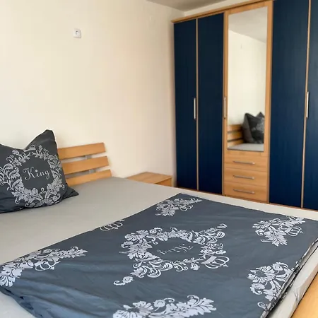 Apartment 3-zimmer Messe In Laatzen Mit Kostenlosen Parkplaetzen *